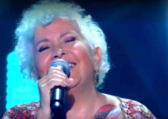 The Voice Os Quatro Jurados Se Rendem A Aurea Catharina Atlantica News